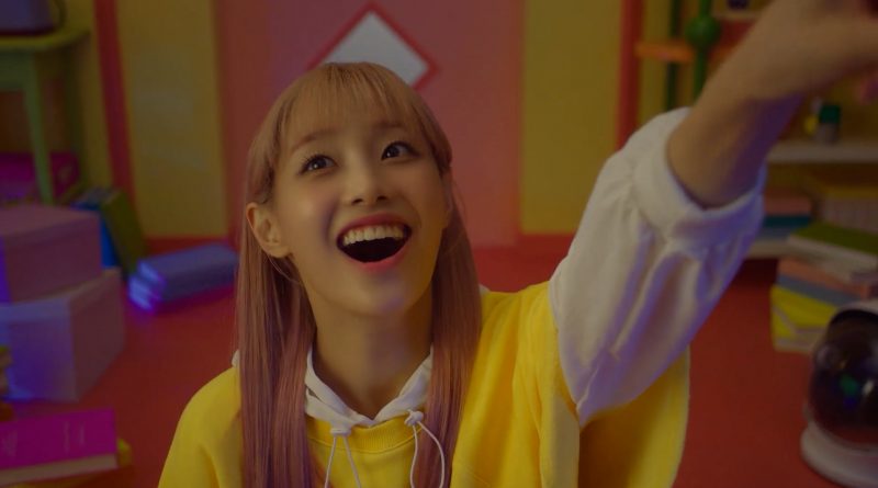 츄×iM뱅크 숨 참고 츄 Dive🥽.00 00 01 05.Still002 1 1
